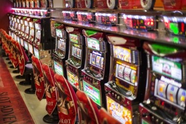 gacha168 QRIS deposit screen with payment method icons